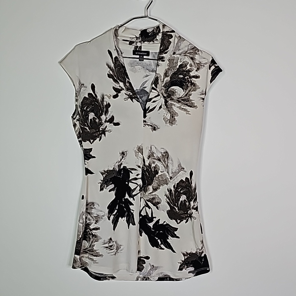 LE chateau small floral design short sleeve shirt